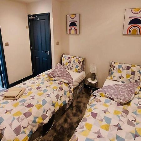 Green Lantern, Private En-Suite Double Bedroom Aveley ภายนอก รูปภาพ