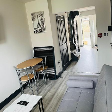 Green Lantern, Private En-Suite Double Bedroom Aveley ภายนอก รูปภาพ