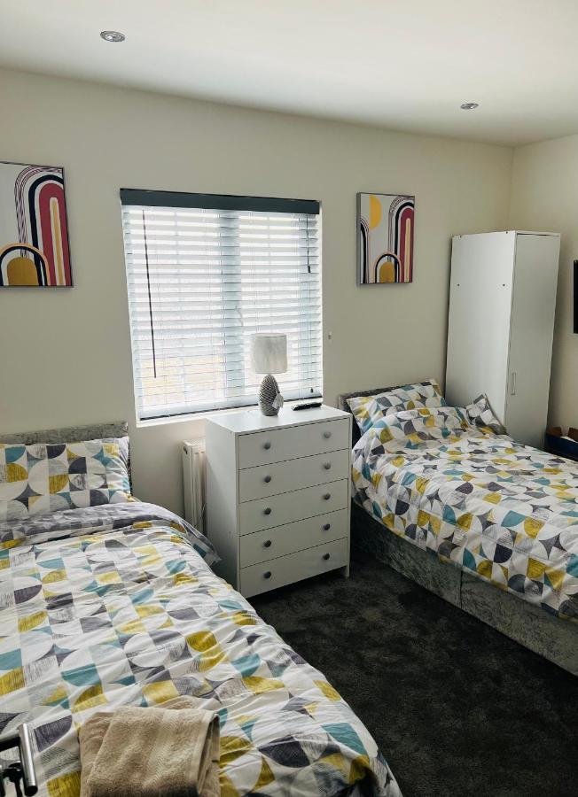 Green Lantern, Private En-Suite Double Bedroom Aveley ภายนอก รูปภาพ