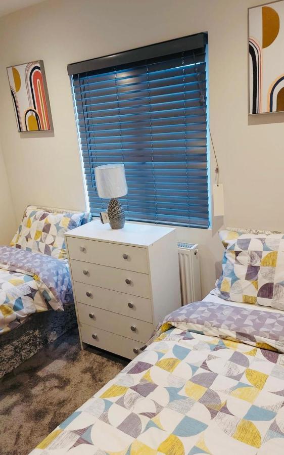 Green Lantern, Private En-Suite Double Bedroom Aveley ภายนอก รูปภาพ