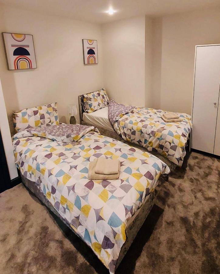 Green Lantern, Private En-Suite Double Bedroom Aveley ภายนอก รูปภาพ