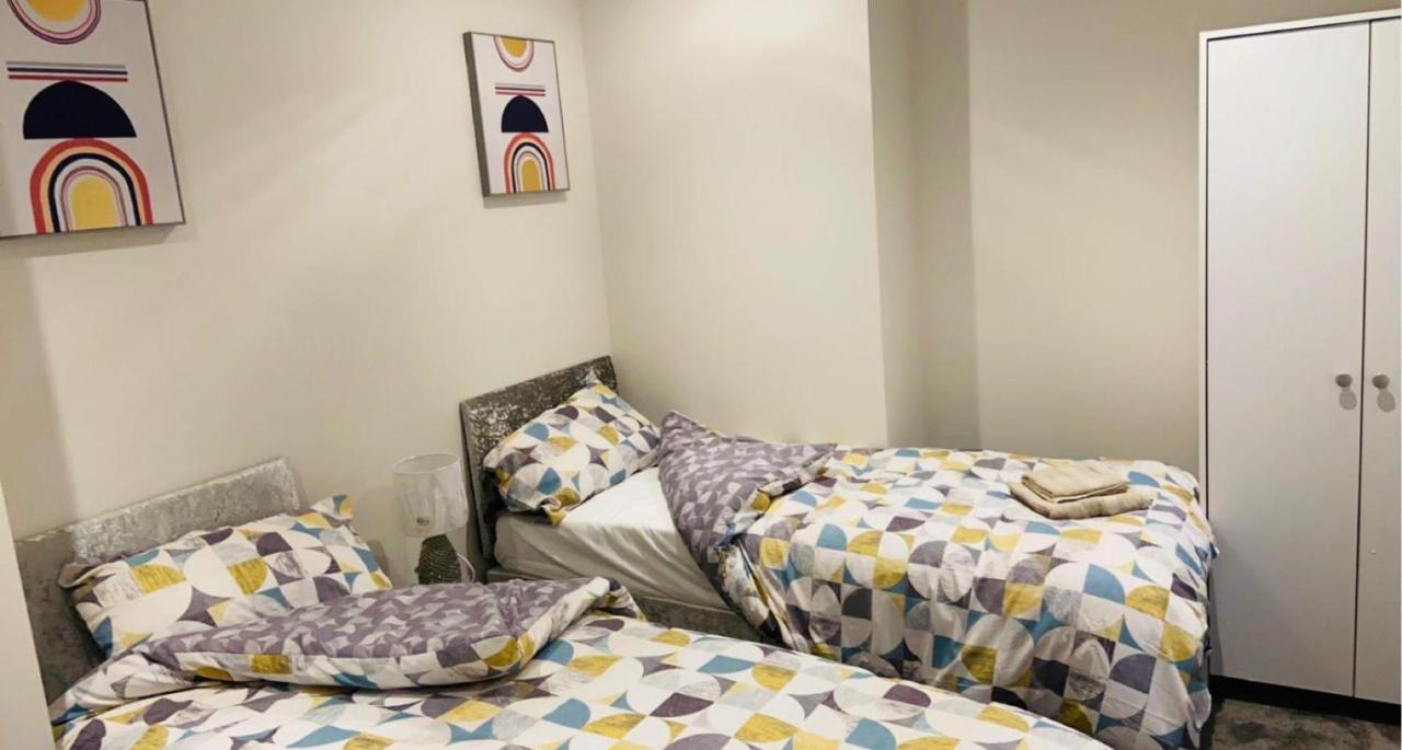 Green Lantern, Private En-Suite Double Bedroom Aveley ภายนอก รูปภาพ