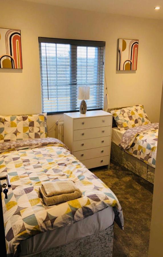 Green Lantern, Private En-Suite Double Bedroom Aveley ภายนอก รูปภาพ