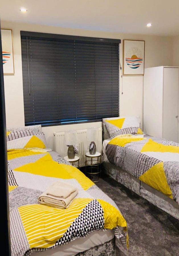 Green Lantern, Private En-Suite Double Bedroom Aveley ภายนอก รูปภาพ